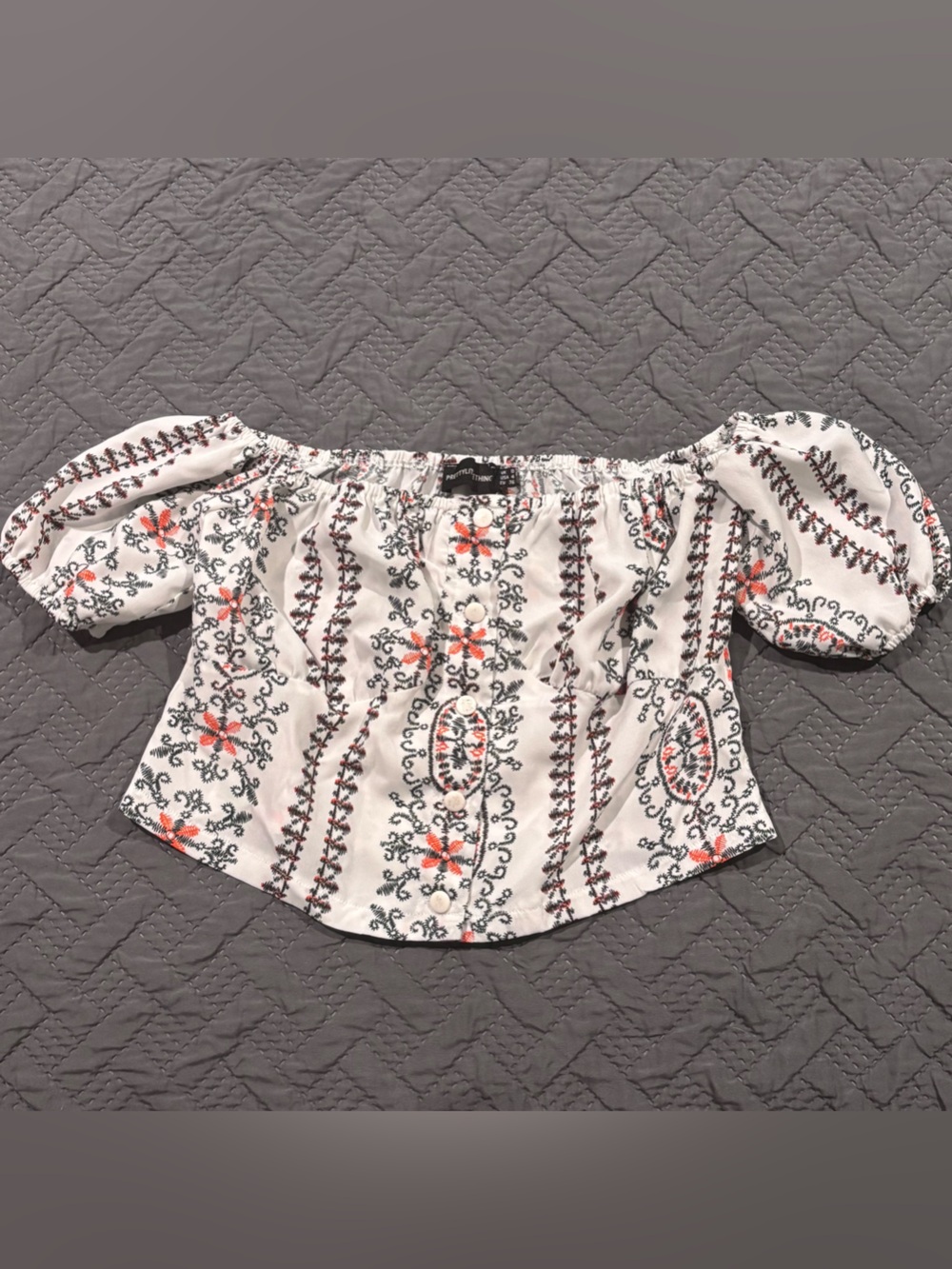PrettyLittleThing White Off-Shoulder Embroidered Print crop Top